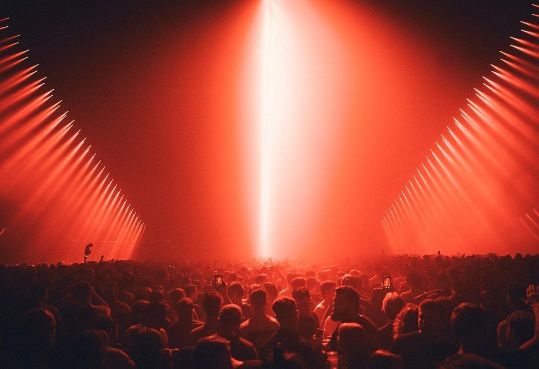 Extrema — 14