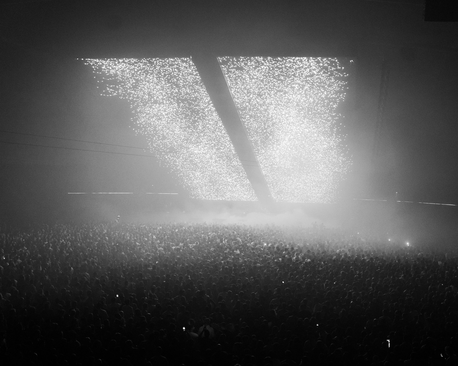 Extrema — 4