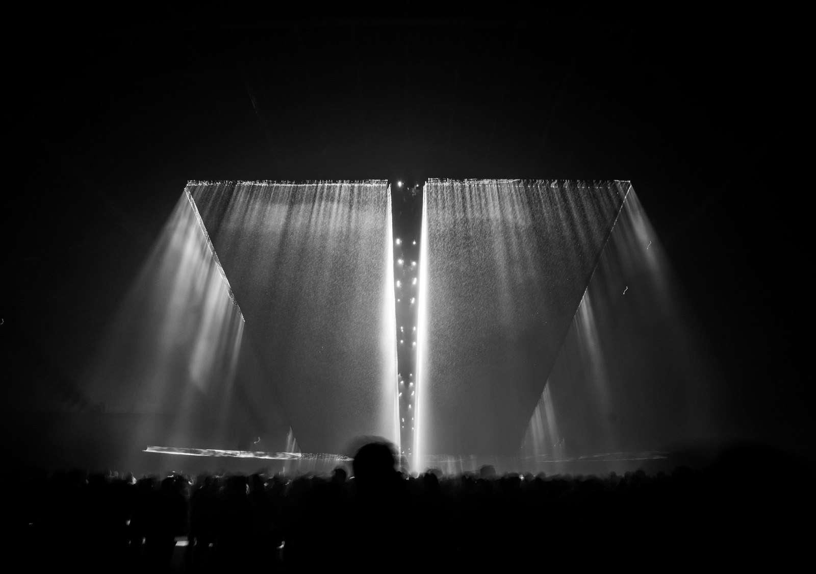 Extrema — 6